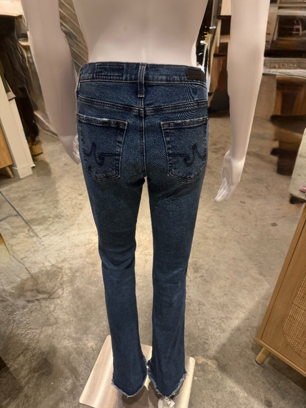 AG Adriano Goldschmied Farrah Boot Mid-Rise Raw Hem Jeans Size 27x32